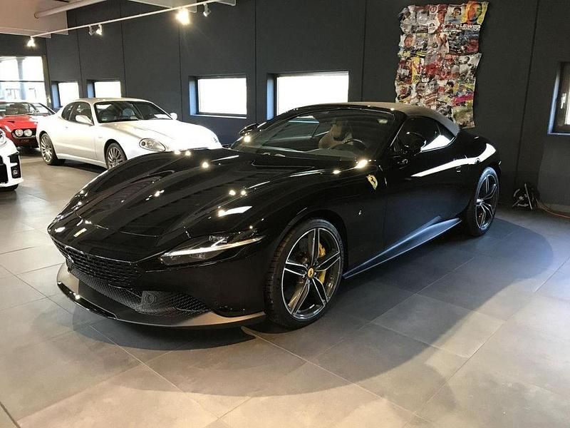 Second-hand Ferrari Roma 620 CP (456 kW) 2025 Negru Cabrio