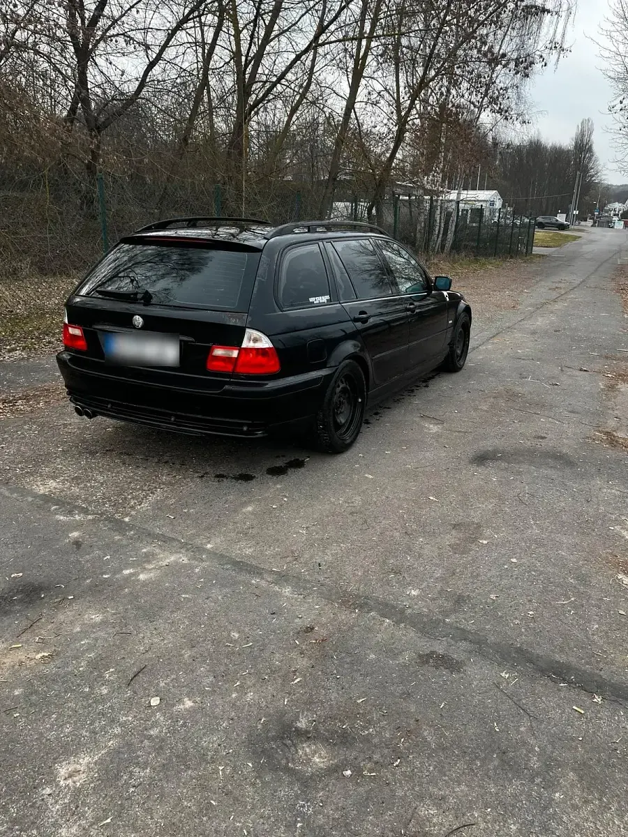 Gebraucht BMW 325 Basis 192 PS (141 kW) 2000 Schwarz Kombi
