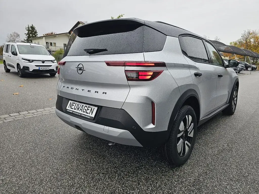 Neu Opel Frontera 110 PS (80 kW) 2025 Silber SUV