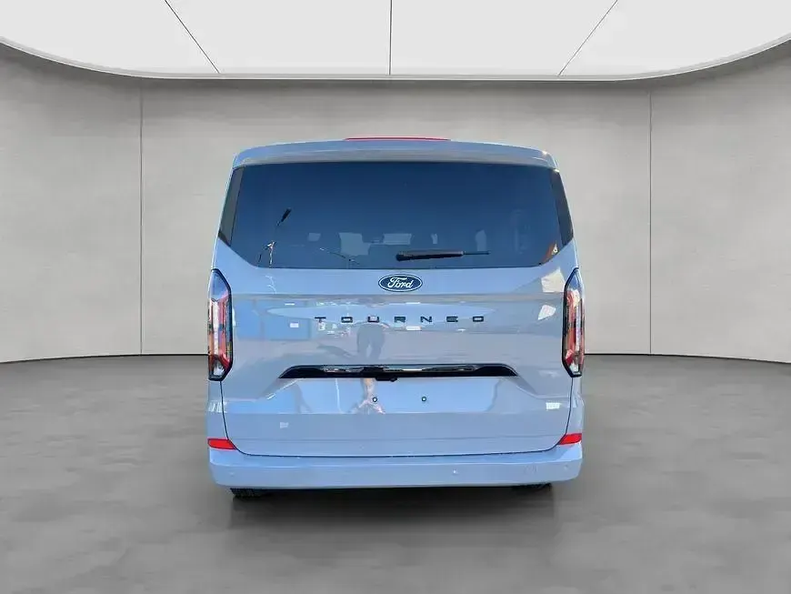 Gebraucht Ford Tourneo Custom Titanium 170 PS (125 kW) 2026 Grau Van