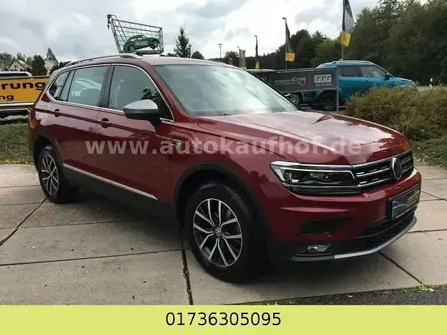Gebraucht VW Tiguan Allspace Comfortline 150 PS (110 kW) 2019 Rot SUV