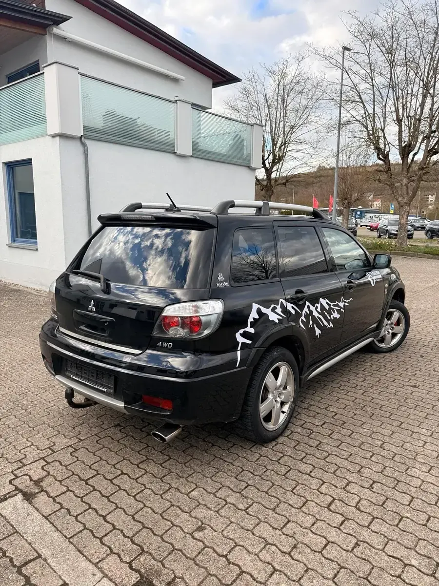 Gebraucht Mitsubishi Outlander Edition 160 PS (117 kW) 2006 Schwarz SUV
