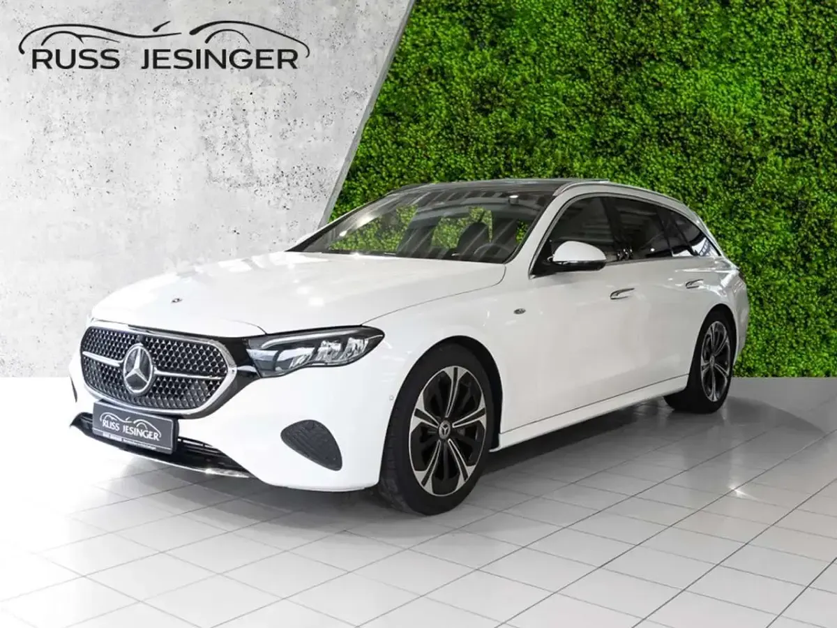 Gebraucht Mercedes E300 Avantgarde 204 PS (150 kW) 2025 Polarweiß Kombi