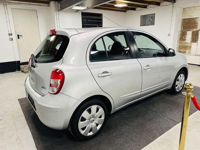 Gebraucht Nissan Micra Acenta 80 PS (58 kW) 2012 Silber Kleinwagen