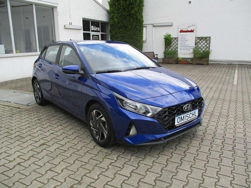 Gebraucht Hyundai i20 Trend 101 PS (74 kW) 2024 Blau Limousine