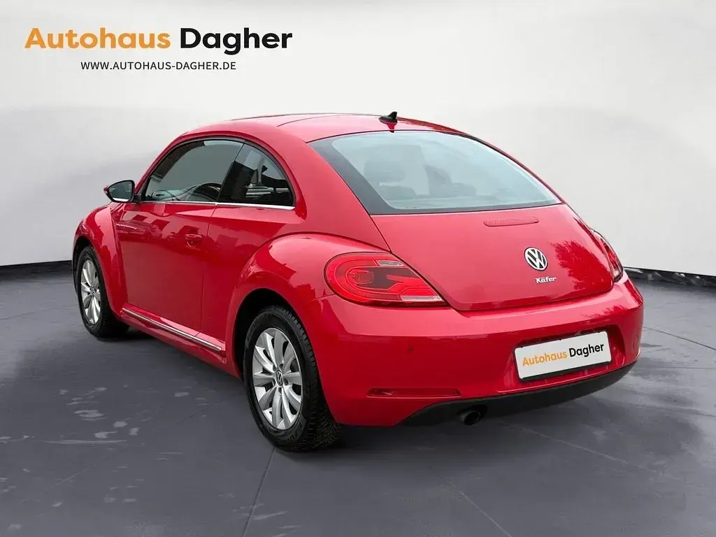 Gebraucht VW Beetle Design 105 PS (77 kW) 2012 Rot Kleinwagen
