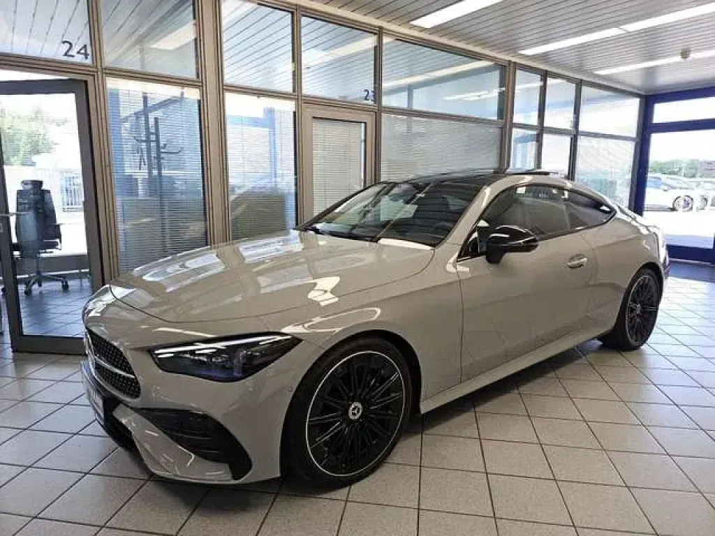 Gebraucht Mercedes 300 AMG 258 PS (189 kW) 2025 Grau Coupé