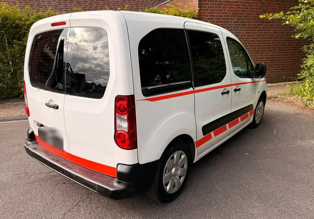 Gebraucht Citroën Berlingo 2009 Weiß Van / Kleinbus