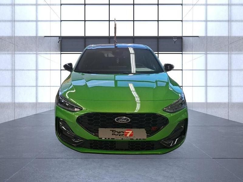 Gebraucht Ford Focus ST 280 PS (205 kW) 2024 Mean green (metallic) Limousine