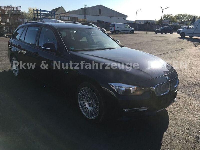 Gebraucht BMW 325 218 PS (160 kW) 2013 Blau Kombi