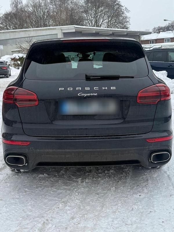 Blau Gebraucht 2016 Porsche Cayenne SUV | 26.500 € (Guter Preis) - Bild 1/4