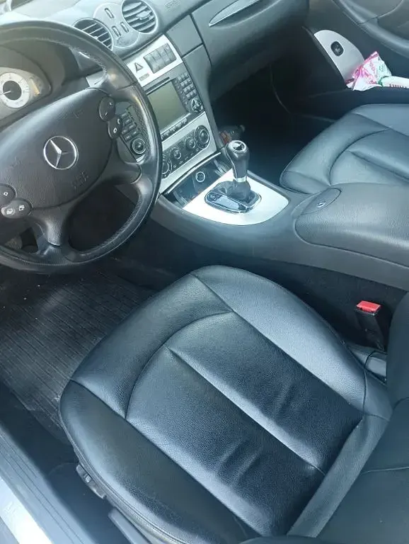Gebraucht Mercedes CLK320 Avantgarde 224 PS (164 kW) 2008 Schwarz Coupé