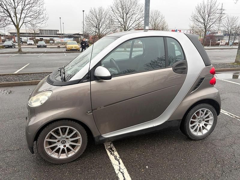 Gebraucht Smart ForTwo Coupé 71 PS (52 kW) 2010 Silber Coupé