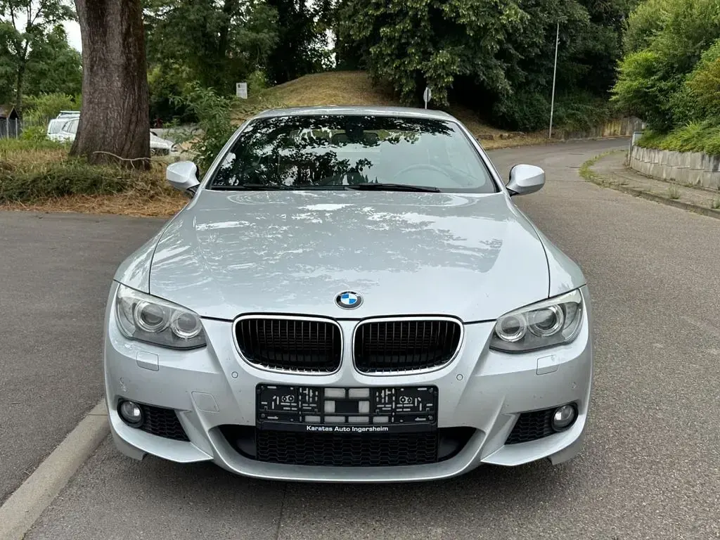 Gebraucht BMW 320 Cabriolet M Sport 184 PS (135 kW) 2011 Silber Cabrio