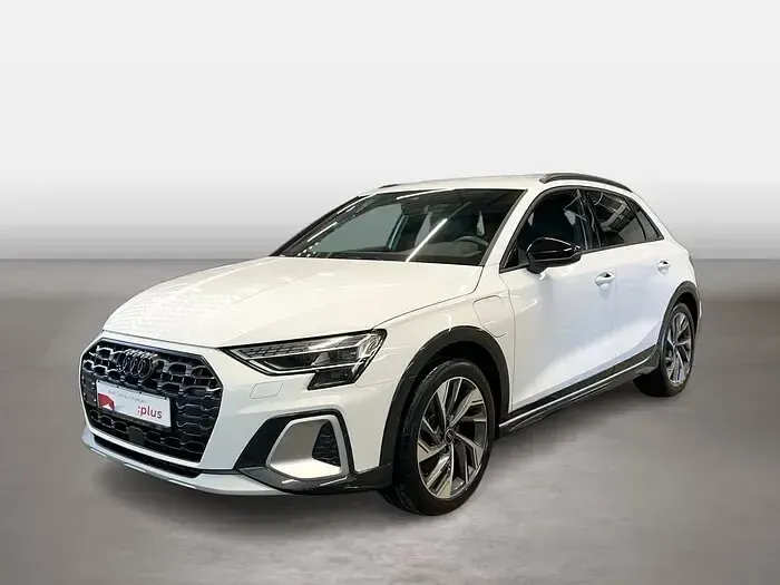 Gebraucht Audi A3 Ambiente 204 PS (150 kW) 2025 Kombi