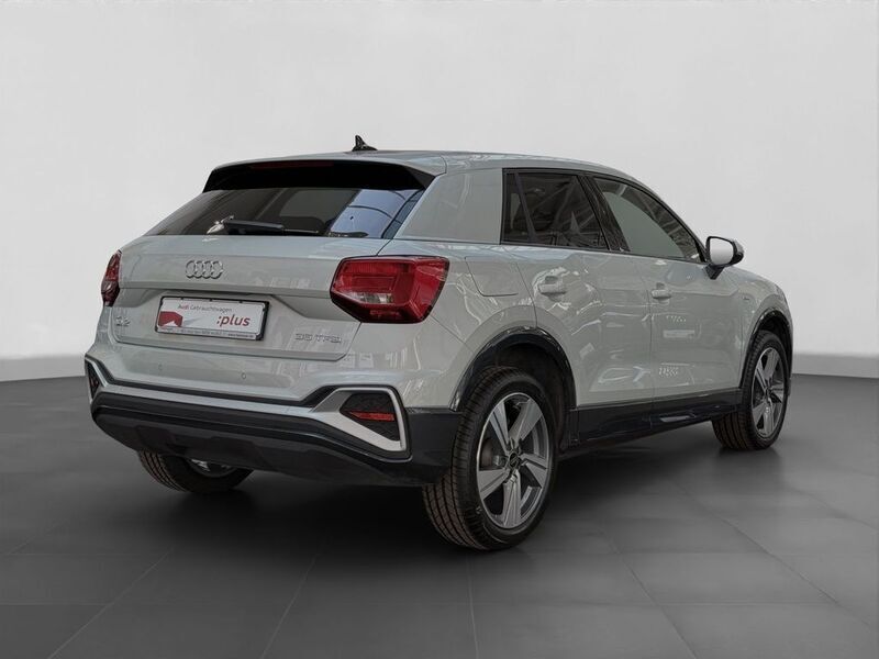 Gebraucht Audi Q2 S-Line 150 PS (110 kW) 2024 Tausilber metallic SUV