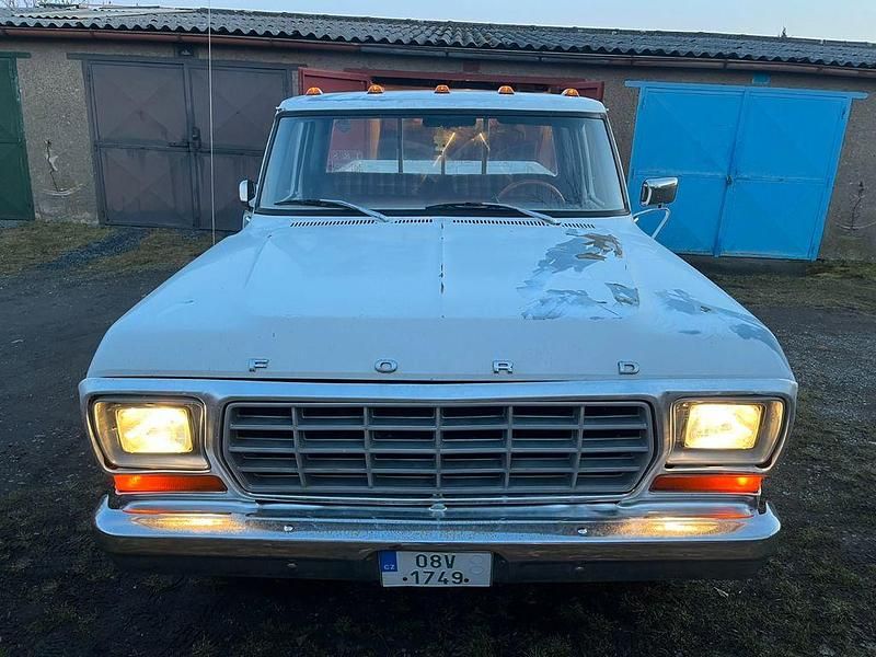 Gebraucht Ford V8 230 PS (169 kW) 1978 Weiß SUV