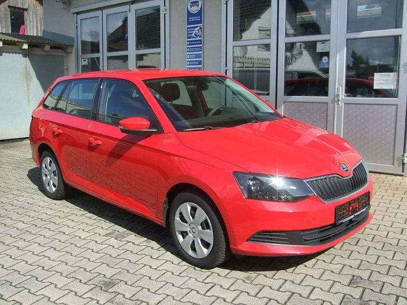 Rot Gebraucht 2016 Skoda Fabia Ambition Kombi | 8.900 € (Fairer Preis) - Bild 1/4