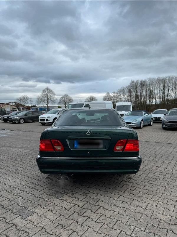 Gebraucht Mercedes E430 AMG 279 PS (205 kW) 1998 Grün Limousine