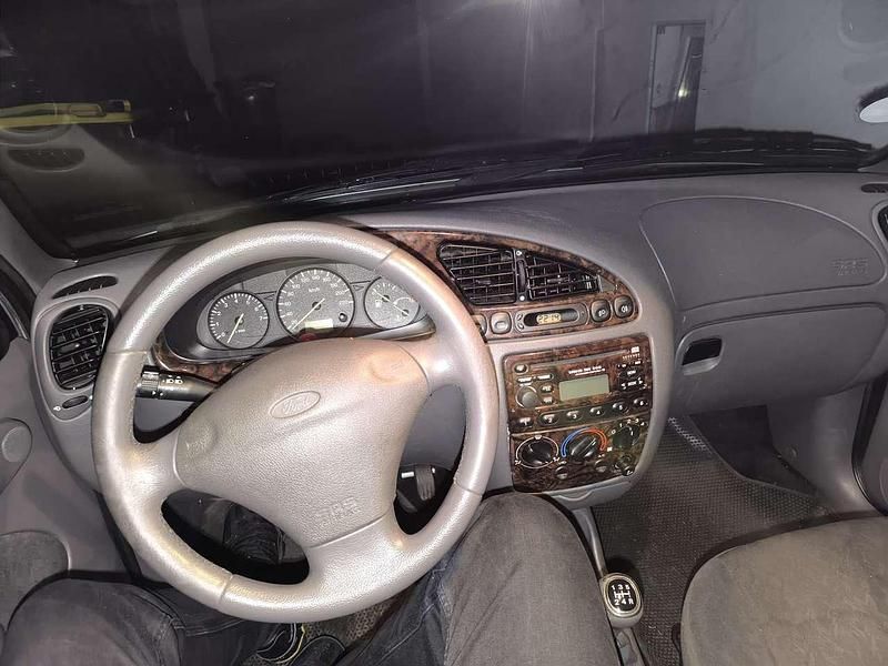 Gebraucht Ford Fiesta Ghia 75 PS (55 kW) 1999 Kleinwagen