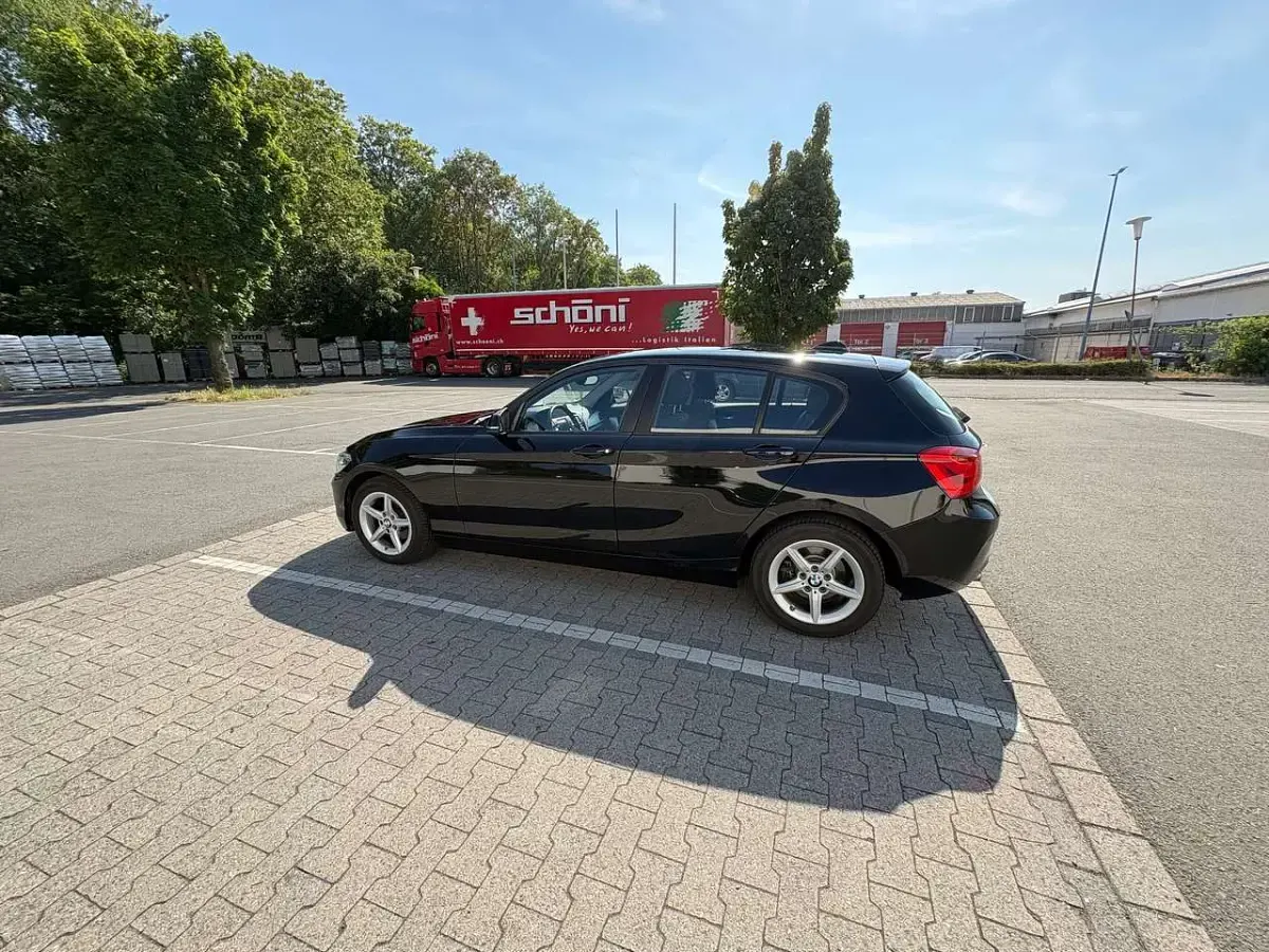 Gebraucht BMW 116 109 PS (80 kW) 2017 Schwarz Kleinwagen