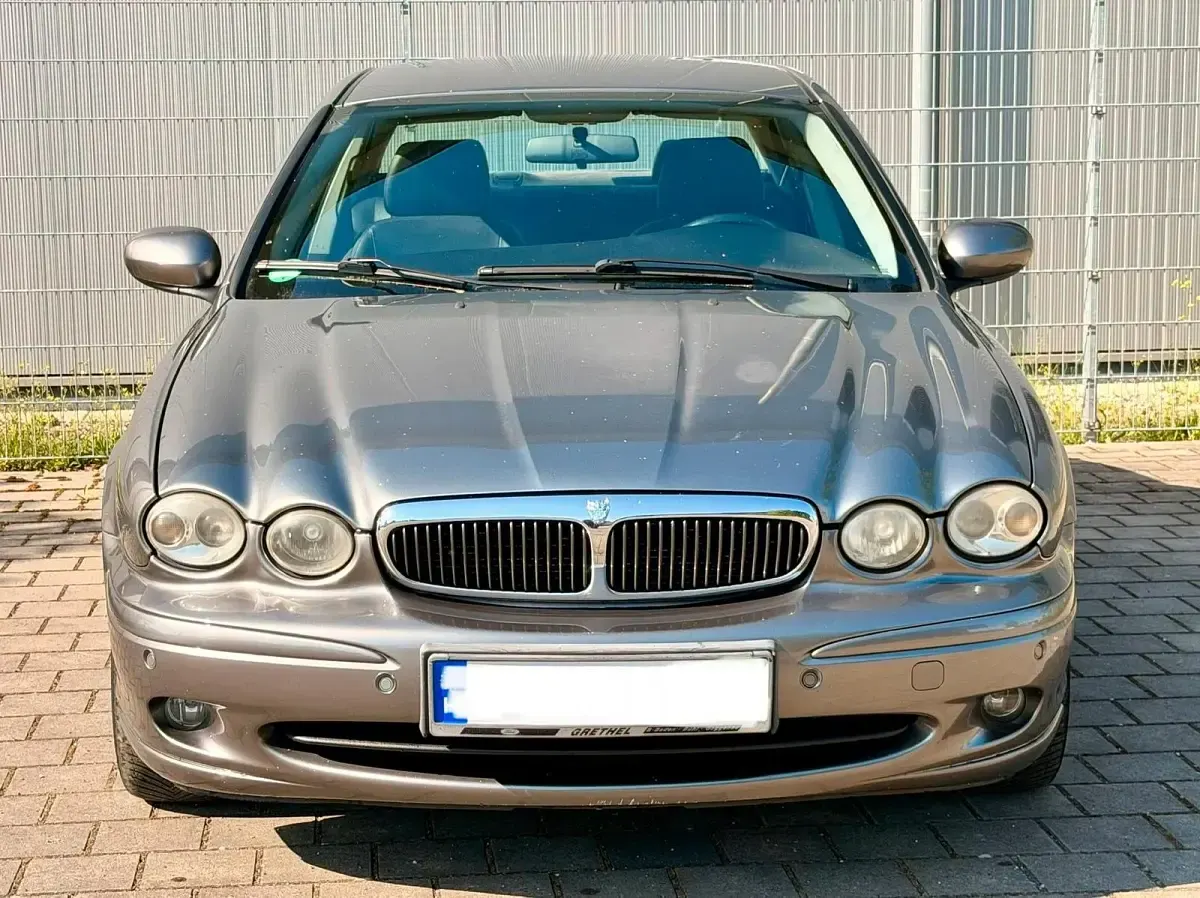 Begagnad Jaguar X-type Executive 155 HK (114 kW) 2006 Grå Sedan