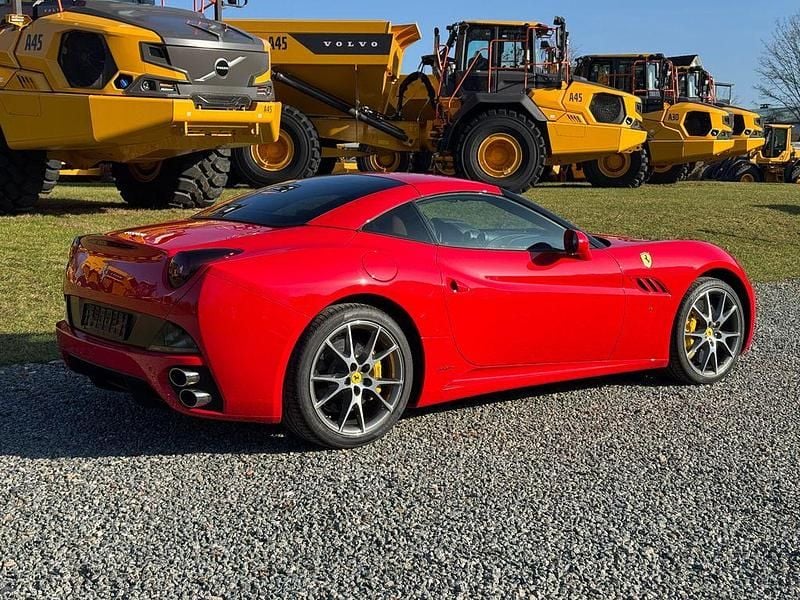 Gebraucht Ferrari California 460 PS (338 kW) 2011 Rot Cabrio