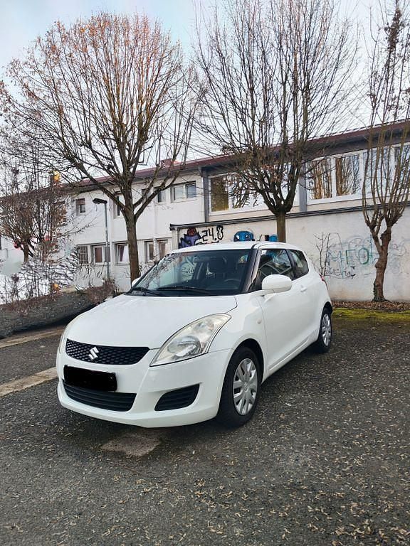 Gebraucht Suzuki Swift Club 94 PS (69 kW) 2011 Weiß Kleinwagen