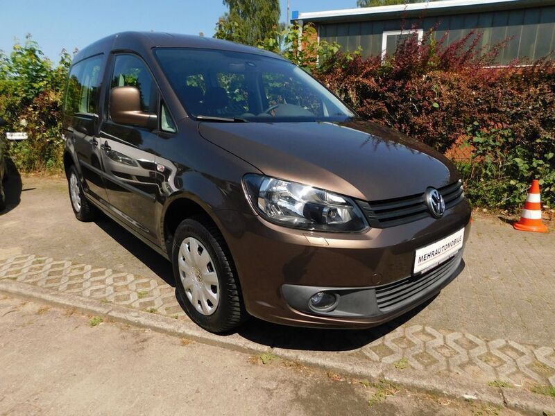 Braun Gebraucht 2011 VW Caddy Trendline Van / Kleinbus | 11.990 € (Teuer) - Bild 1/4