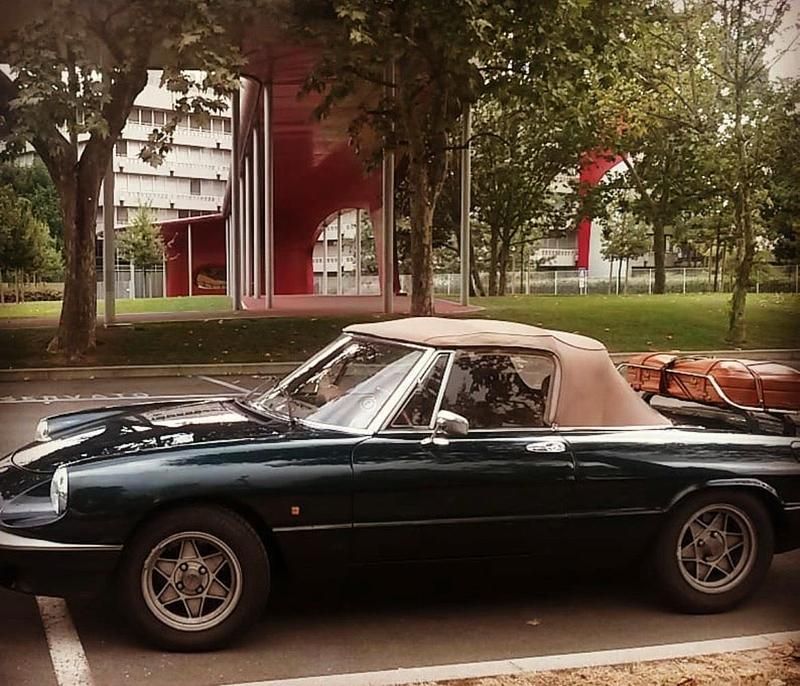Gebraucht Alfa Romeo Spider 109 PS (80 kW) 1984 Grün Cabrio