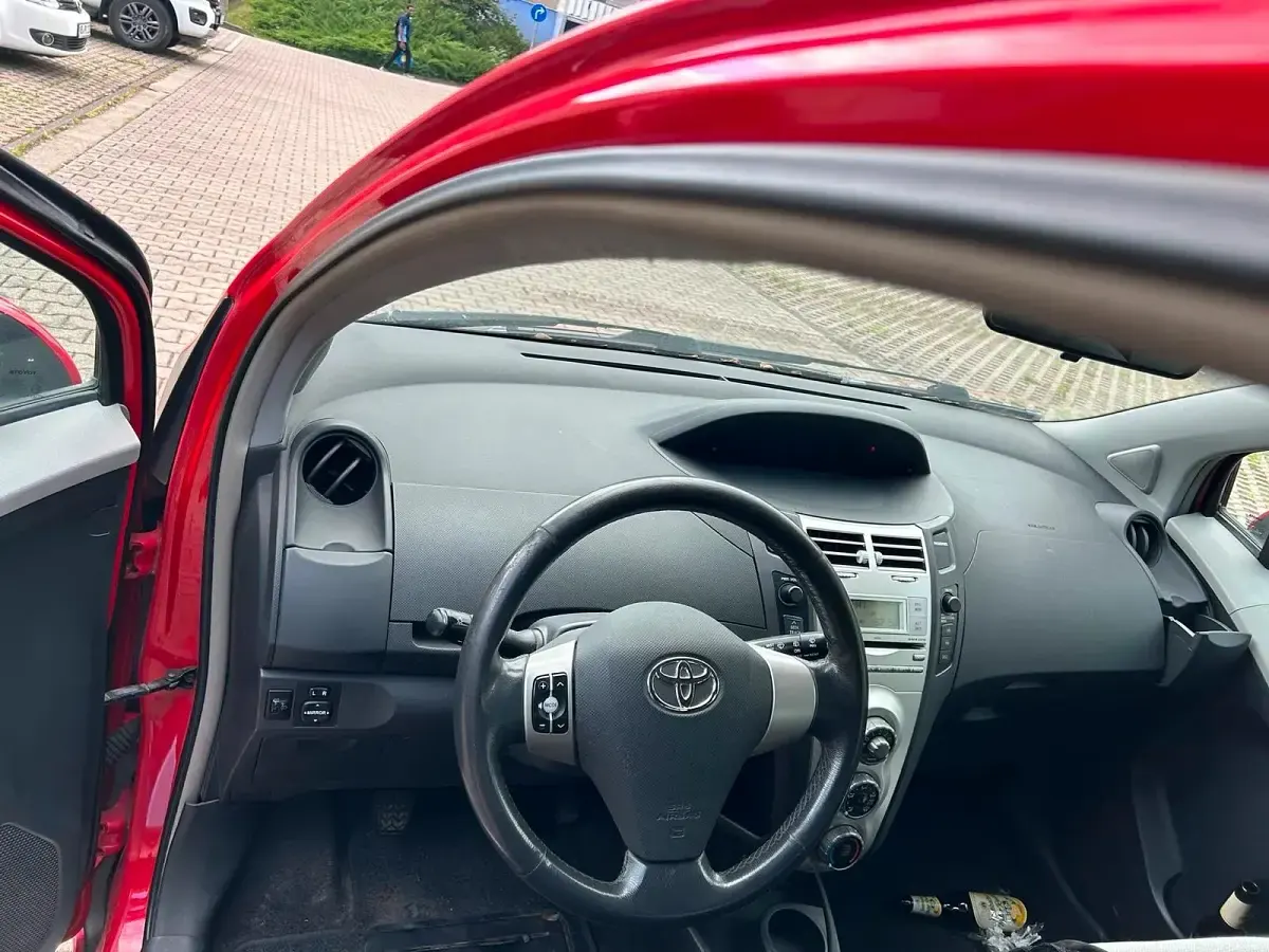 Gebraucht Toyota Yaris 87 PS (63 kW) 2007 Rot Kleinwagen
