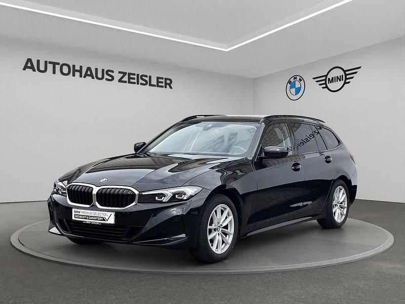 Saphirschwarz Gebraucht 2023 BMW 318 Comfort Edition Kombi | 29.980 € (Fairer Preis) - Bild 1/4