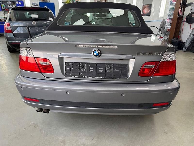 Gebraucht BMW 325 Cabriolet 192 PS (141 kW) 2005 Grau Cabrio