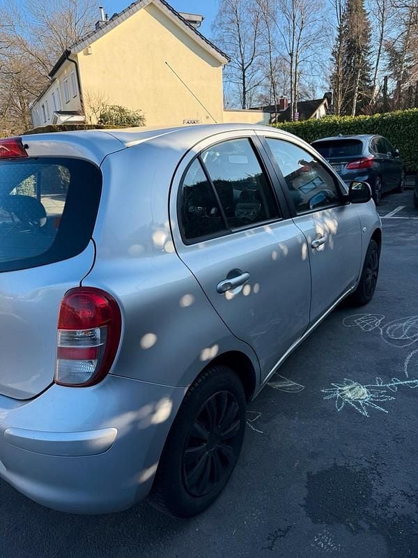 Gebraucht Nissan Micra 80 PS (58 kW) 2012 Grau Kleinwagen