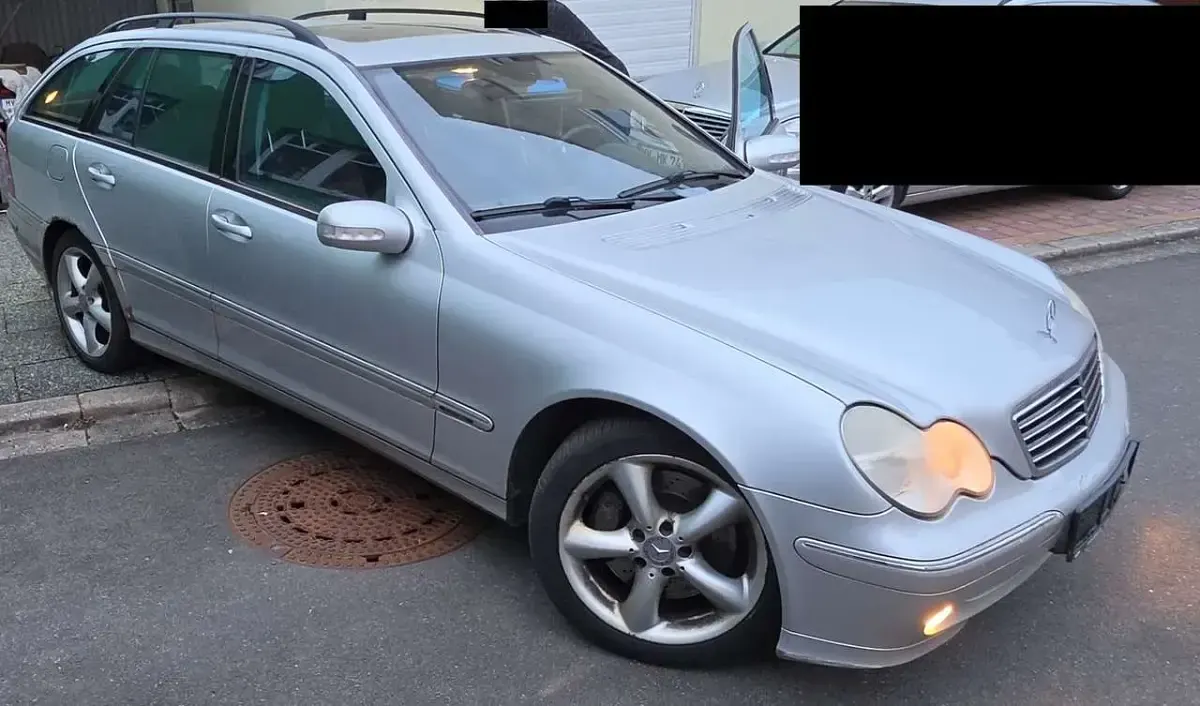 Gebraucht Mercedes C220 Avantgarde 143 PS (105 kW) 2003 Silber Kombi