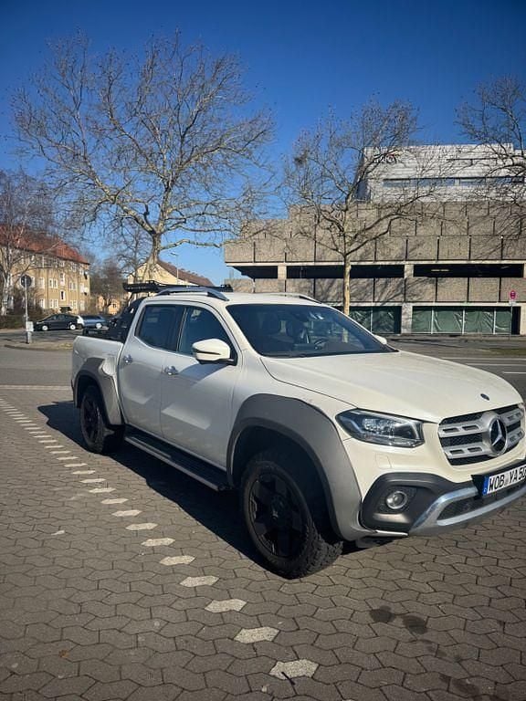 Gebraucht Mercedes X250 190 PS (139 kW) 2018 Weiß Abholung