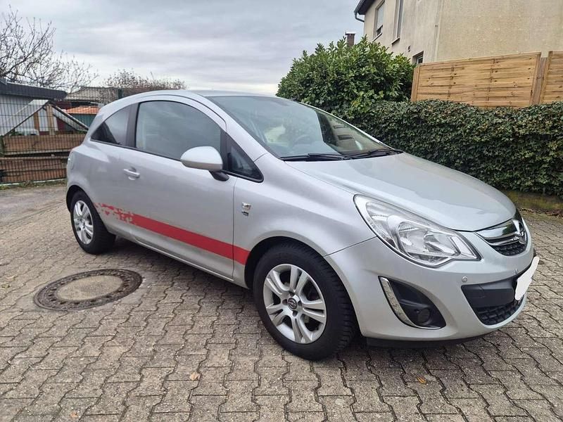 Gebraucht Opel Corsa Color Edition 69 PS (50 kW) 2012 Silber Kleinwagen