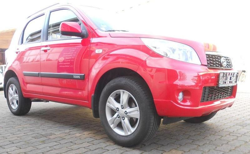 Gebraucht Daihatsu Terios 105 PS (77 kW) 2010 Rot SUV