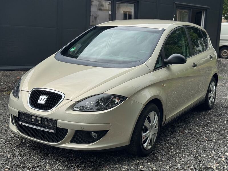 Gold Gebraucht 2004 Seat Altea Reference Van / Kleinbus | 1.999 € (Fairer Preis) - Bild 1/4