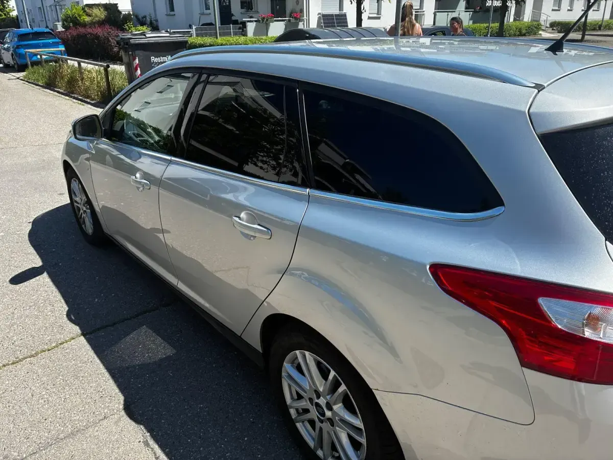 Gebraucht Ford Focus SYNC Edition 150 PS (110 kW) 2013 Grau Kombi