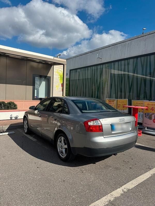 Gebraucht Audi A4 101 PS (74 kW) 2002 Silber Limousine