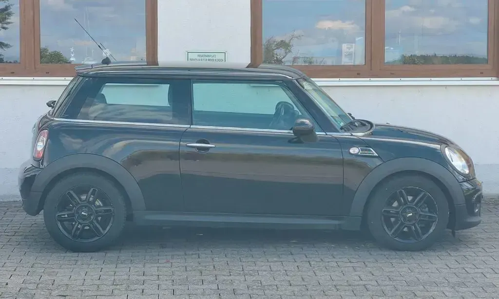 Gebraucht Mini ONE 75 PS (55 kW) 2013 Midnight black Kleinwagen