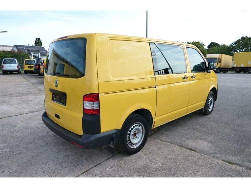 Gebraucht VW T5 84 PS (61 kW) 2013 Ginstergelb r1032 Van