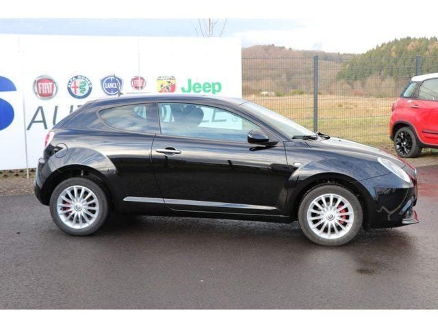 Gebraucht Alfa Romeo MiTo 78 PS (57 kW) 2017 Schwarz Kleinwagen