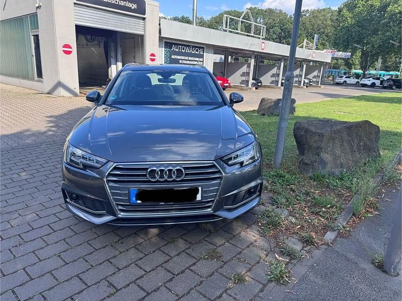Gebraucht Audi A4 Performance 190 PS (139 kW) 2019 Grau Kombi