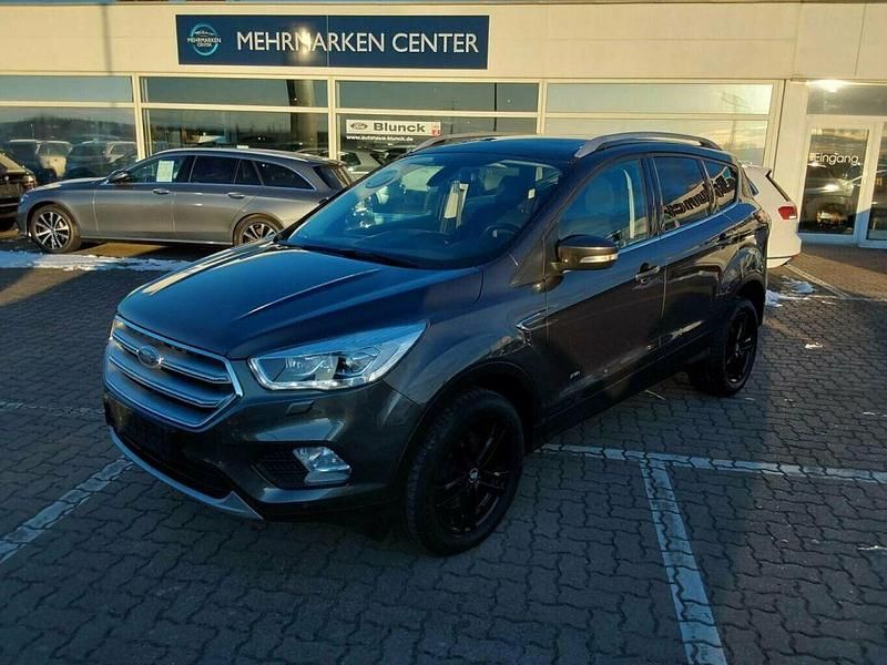 Gebraucht Ford Kuga Titanium 150 PS (110 kW) 2018 Magnetic grau (metallic) SUV