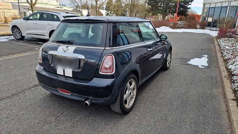 Second-hand Mini ONE 95 CP (69 kW) 2008 Negru Hatchback