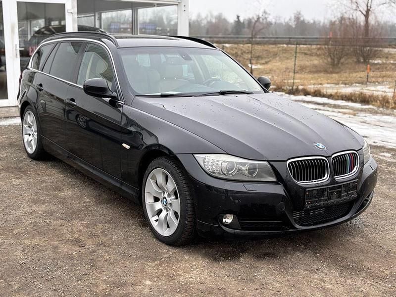 Schwarz Gebraucht 2010 BMW 330 Sport Line Kombi | 4.950 € (Fairer Preis) - Bild 1/4