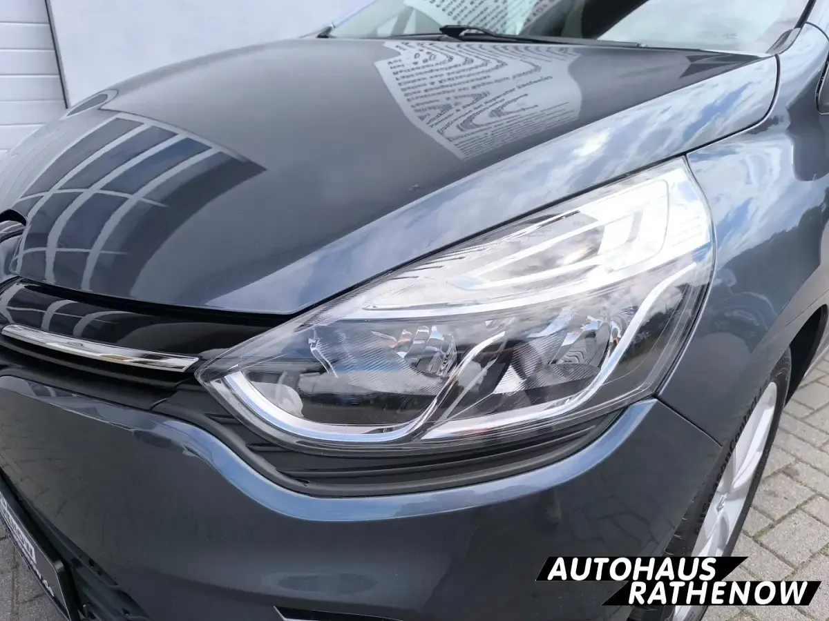 Gebraucht Renault Clio IV LIMITED 73 PS (53 kW) 2017 Grau Limousine