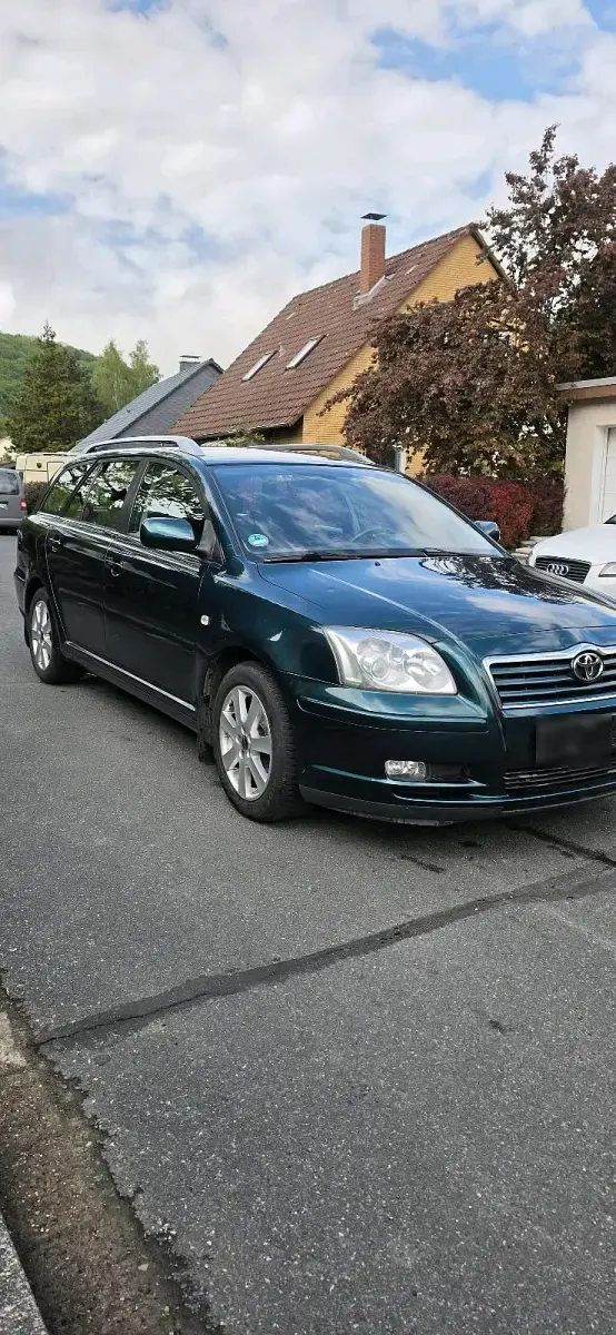 Gebraucht Toyota Avensis T2 129 PS (94 kW) 2004 Kombi